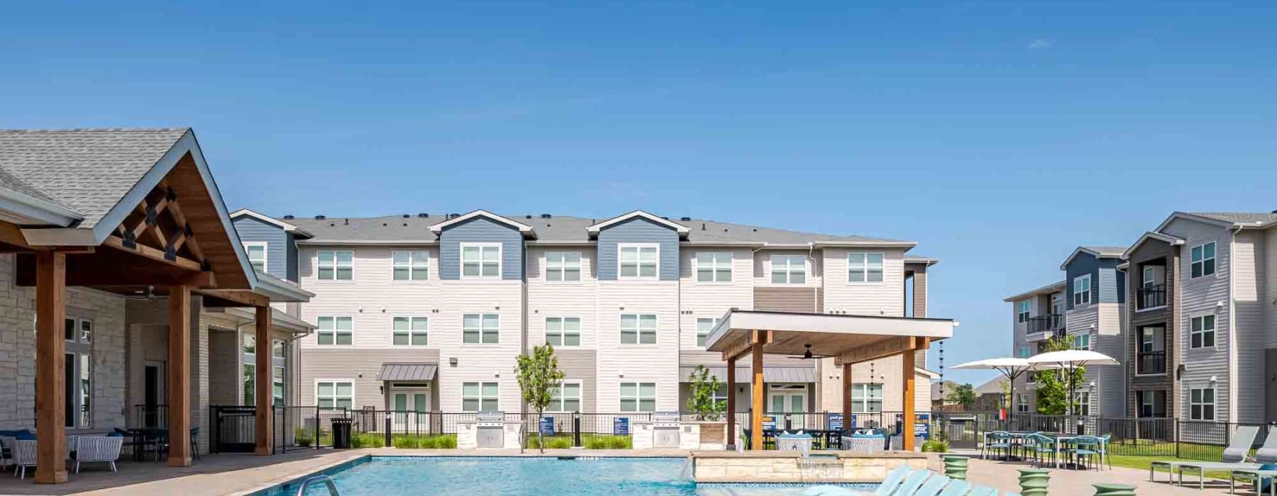 Anna, TX apartment with swimming pool